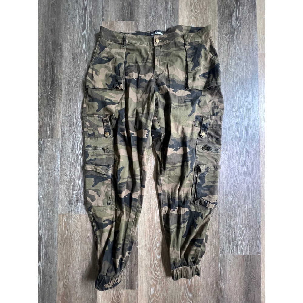 Fashion Nova Cargo Joggers Womens 2X Green Camo Multi Pocket Utility Pants